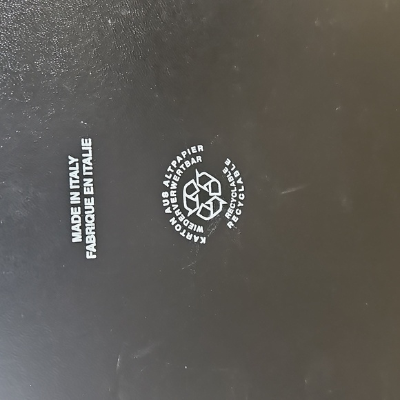 CHANEL Navy and Cream Flats with Floral Accent - Picture 14 of 14